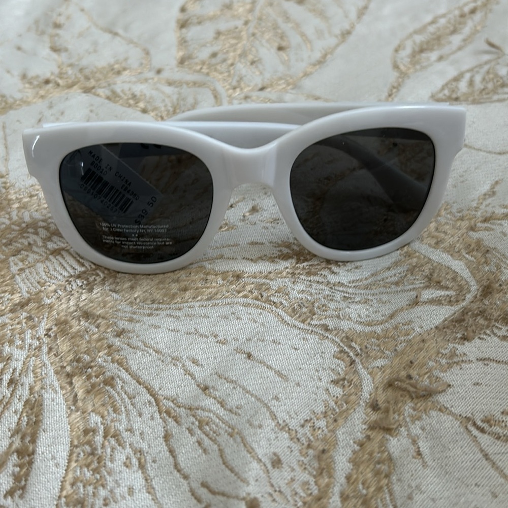 NWT J.Crew Oversized White Square Sunglasses Glossy Acetate - Picture 2 of 3